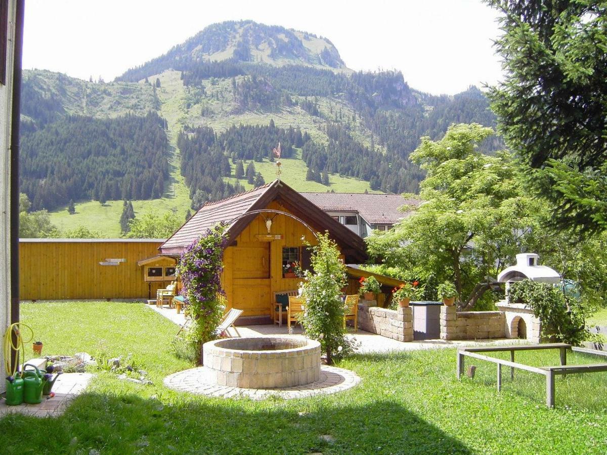 Wohlfuehl-Ferienwohnungen Schneider Bad Hindelang Exterior foto